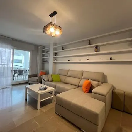 Puerto Marina Apartment *